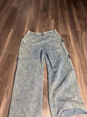 SHEIN Acid Wash Wide Leg Cargo Jeans with Raw Hem Size 32